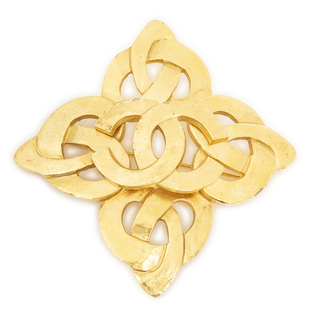 Chanel CC Quatrefoil Knot Brooch Pin